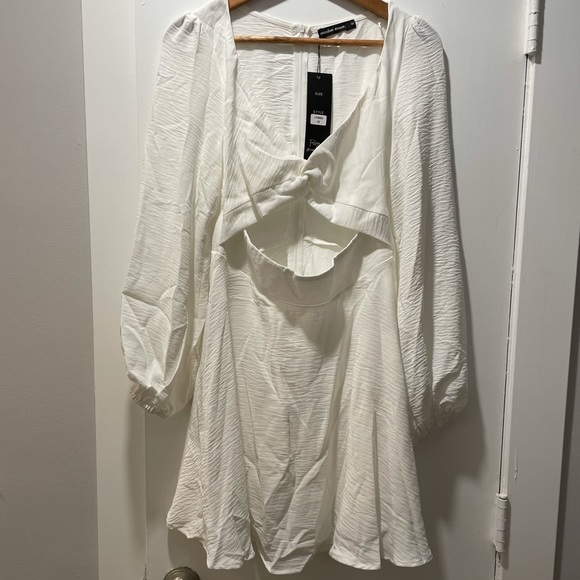 Sundae Muse Mala Dress NWT - Picture 2 of 8